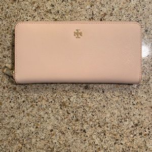 Tory Burch wallet
